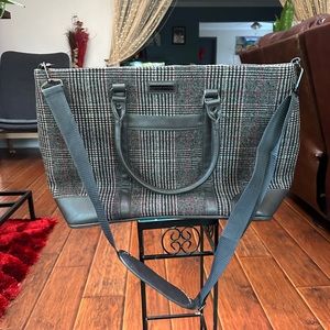 Adrienne Vittadini Crossbody Bag 🌸